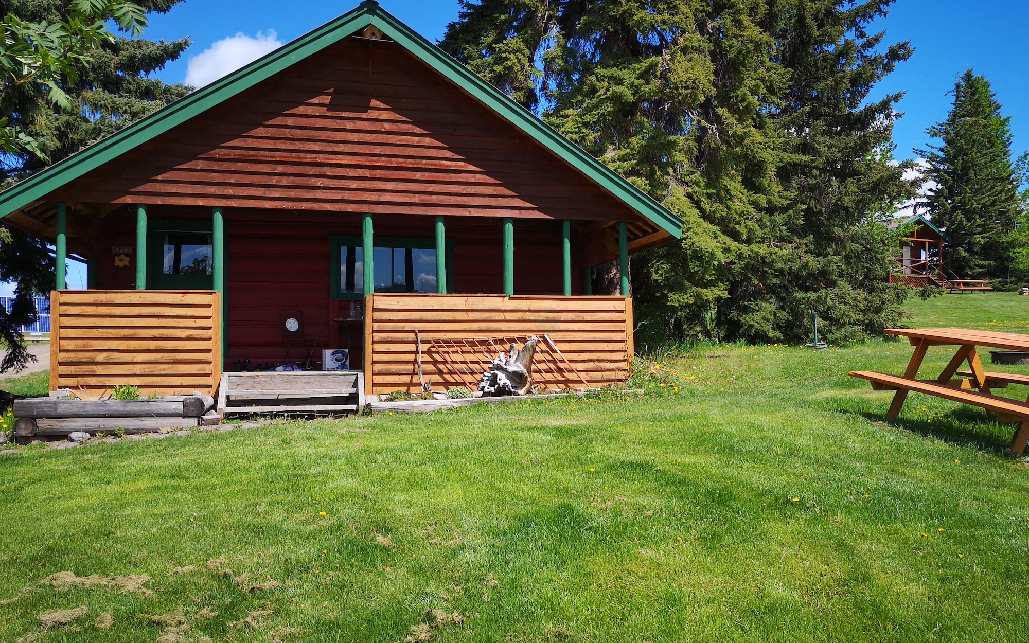 Tatuk Lake cabin #7 exterior
